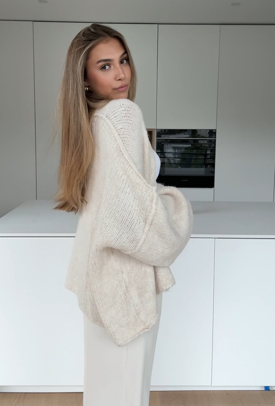 CLASSIC CHUNKY CARDIGAN VANILLA
