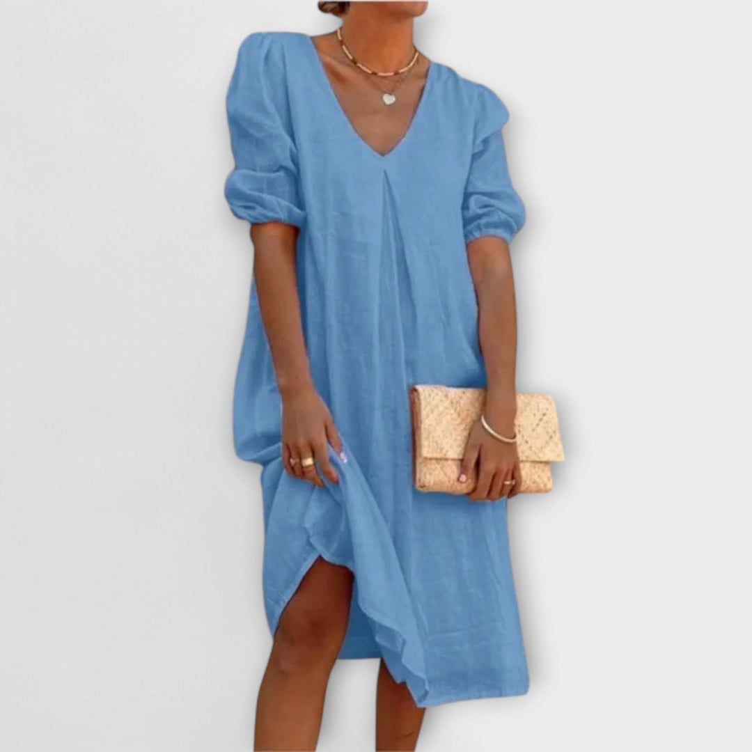 Elegantní letní šaty s háčkovými detaily a ženskou A-linií