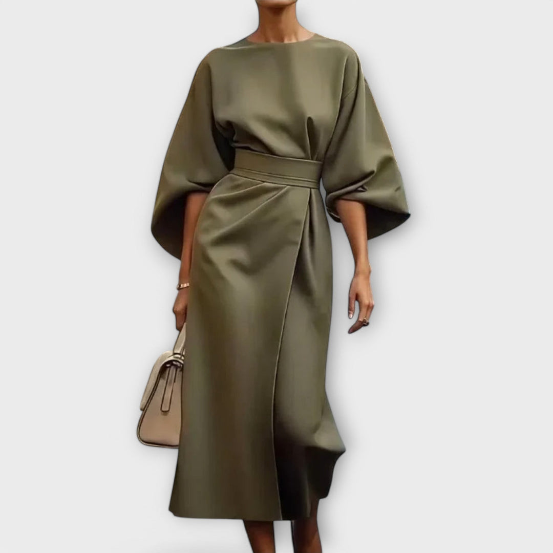 Elegantní šaty s rukávy