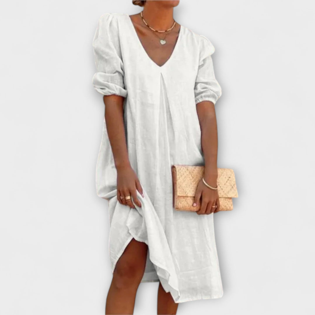 Elegantní letní šaty s háčkovými detaily a ženskou A-linií